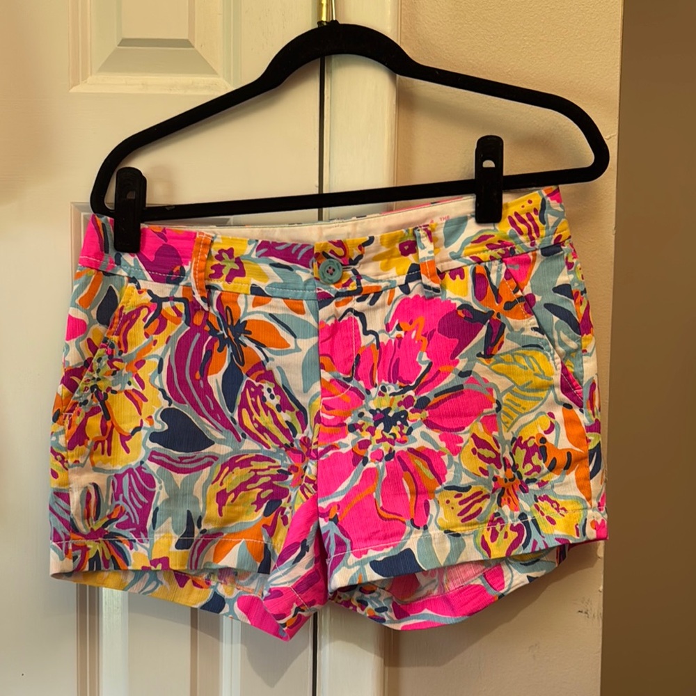 Lilly Pulitzer Floral Women Shorts - hot Pink, Orange, Blue size 4